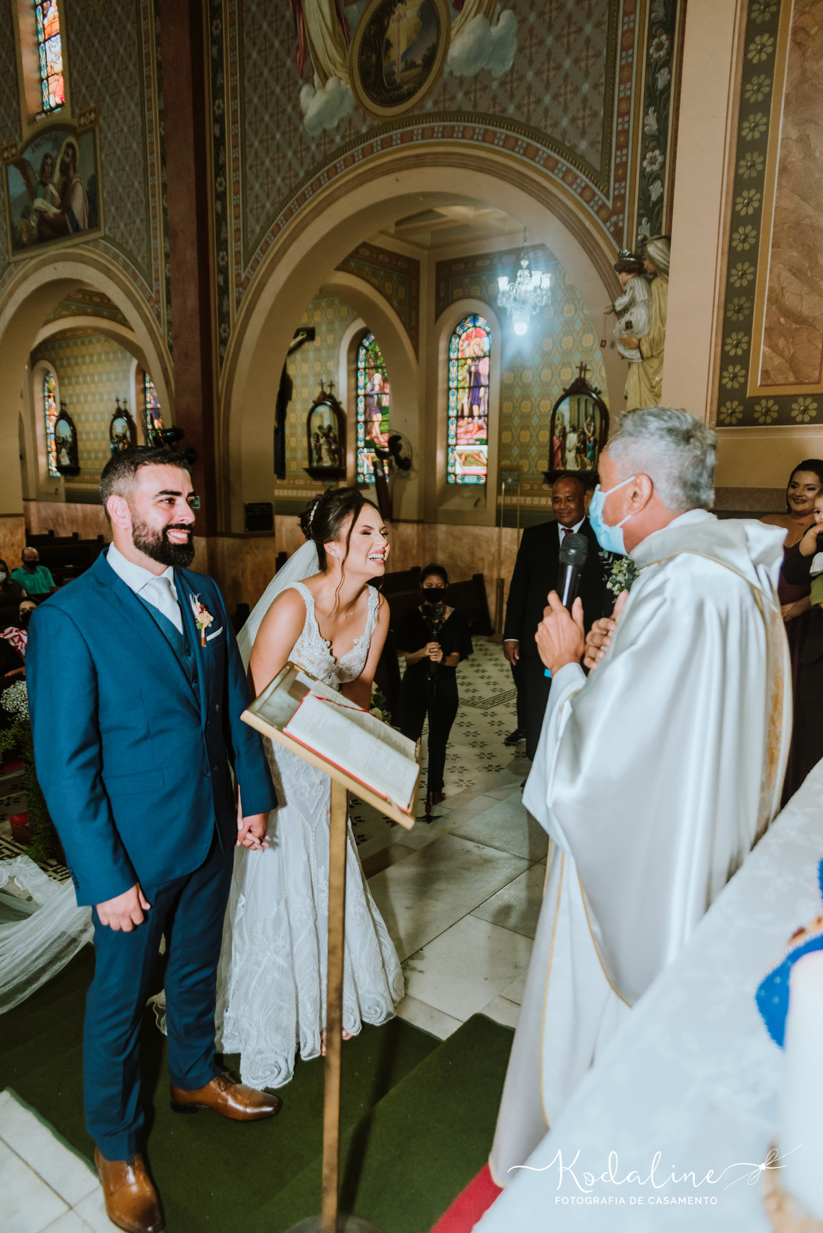 Casamento Realizado na Igreja Matriz em São Roque. Espaço Beauty Garden São Roque. Espaço Pico Vinho