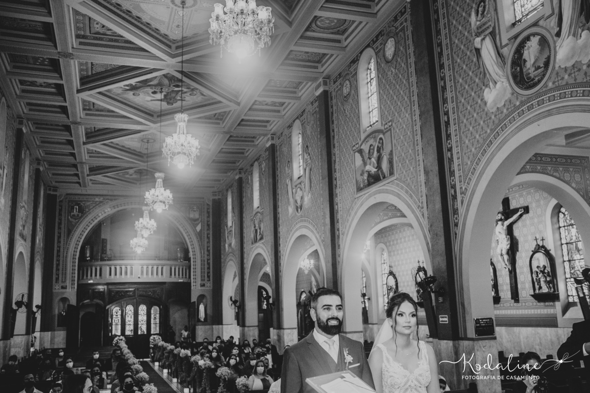 Casamento Realizado na Igreja Matriz em São Roque. Espaço Beauty Garden São Roque. Espaço Pico Vinho