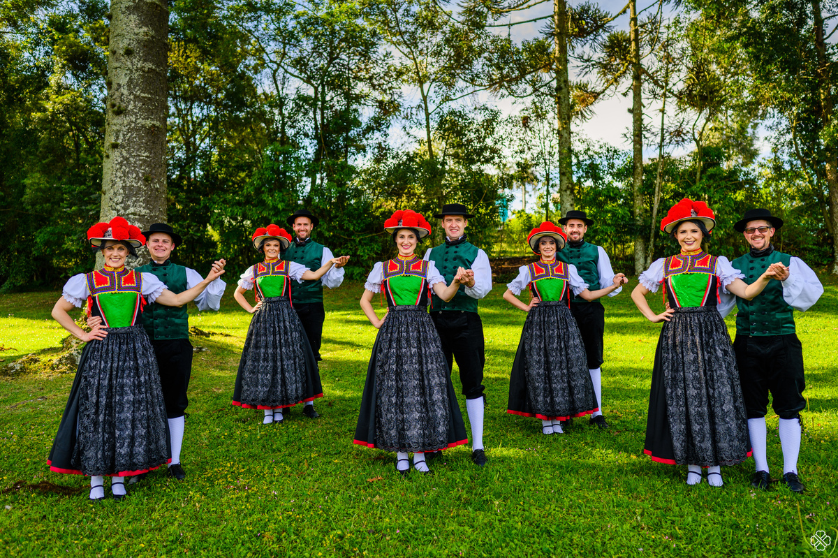Ensaio fotográfico de grupo de danças