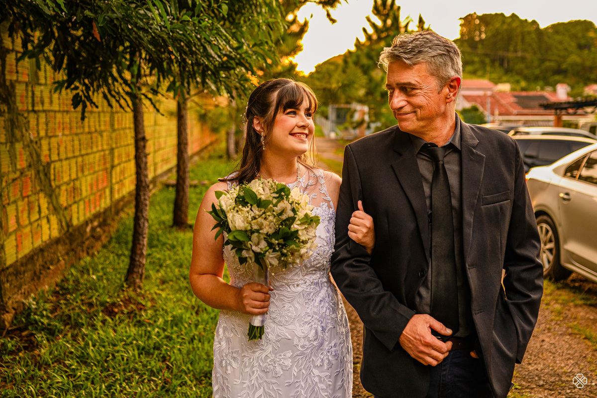 Casamento na casa dos noivos