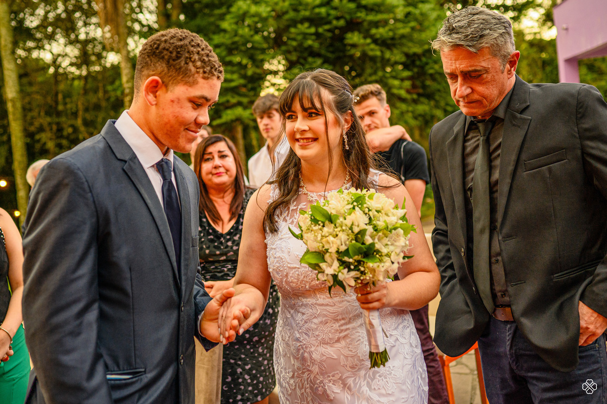 Casamento na casa dos noivos