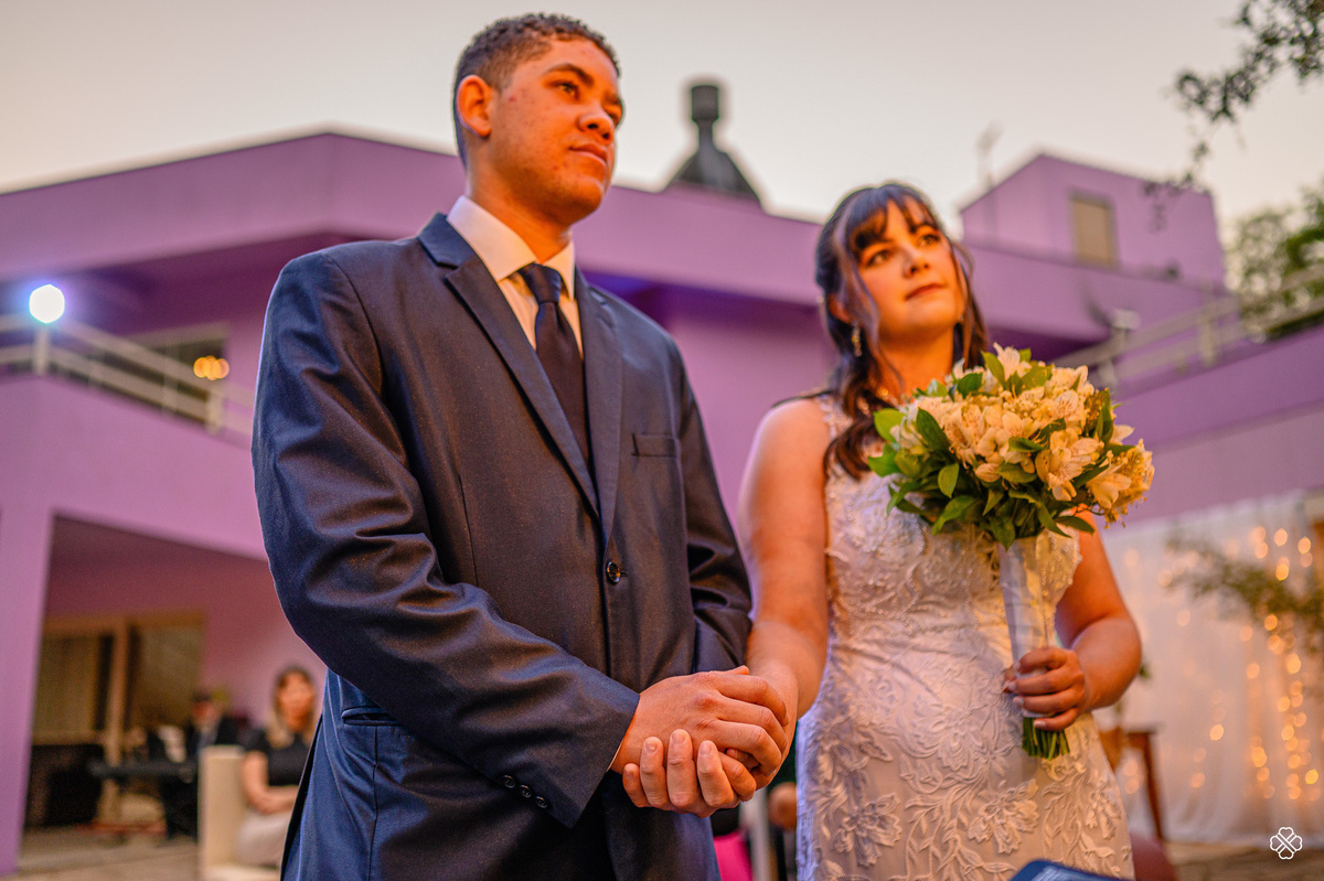 Casamento na casa dos noivos