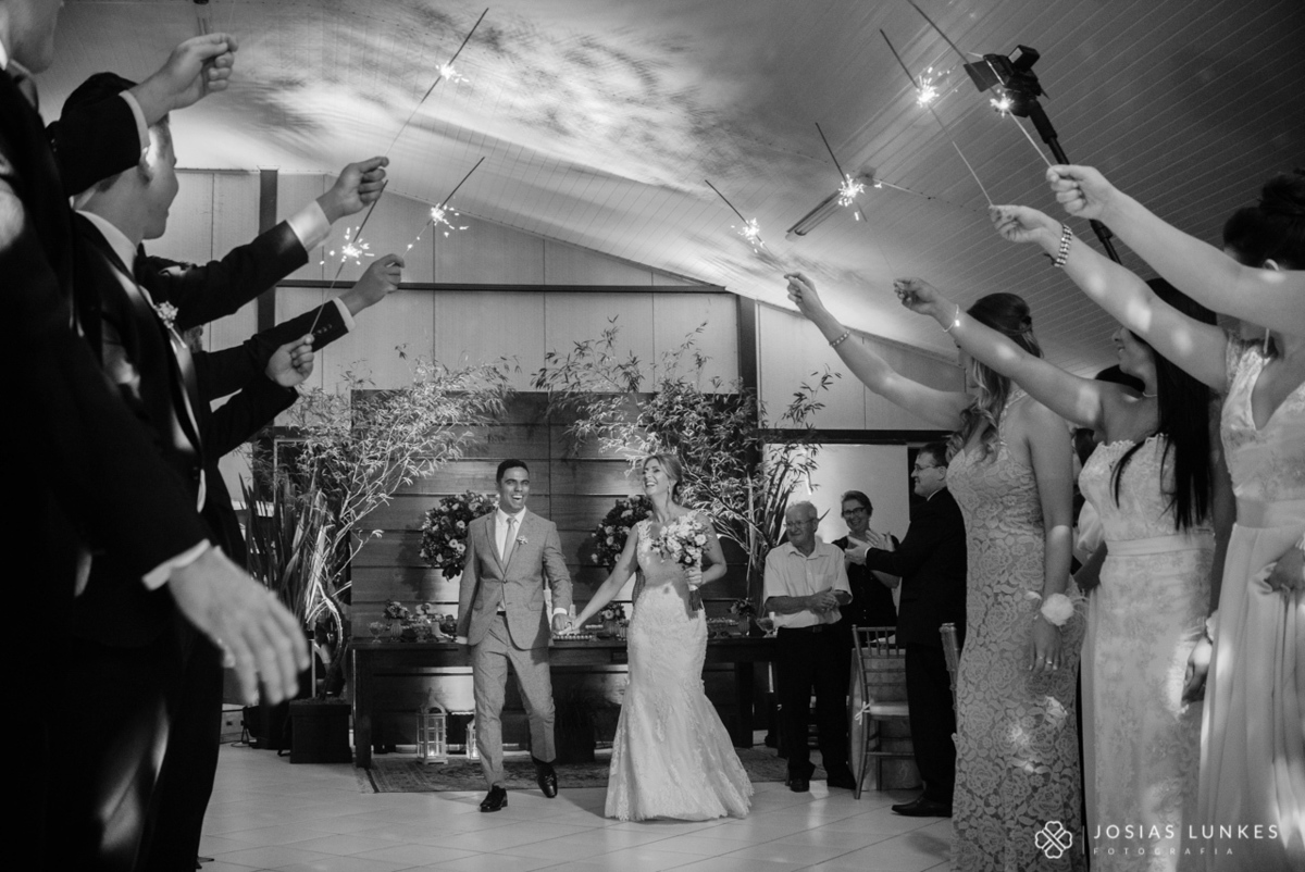 Fotografo de Casamento Serra Gaúcha - Entrada dos noivos ao salão de festa