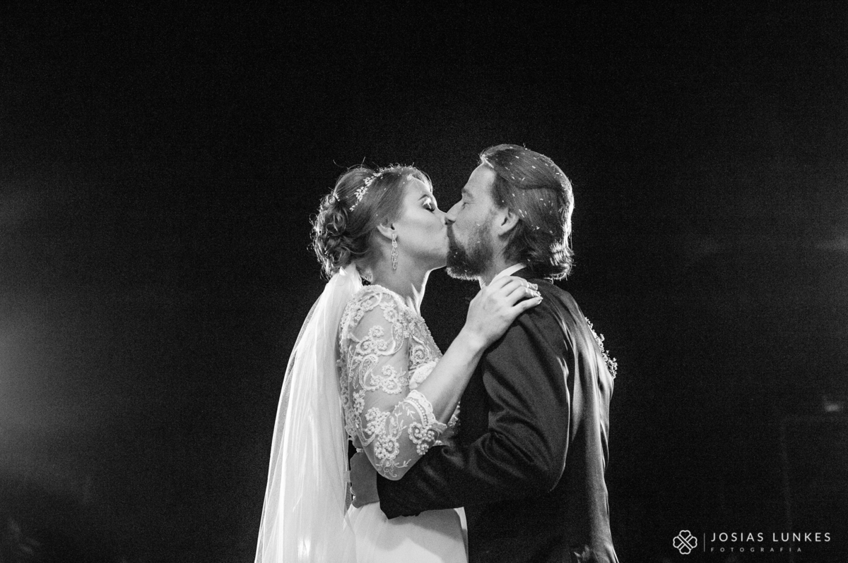 Saída dos noivos -Fotografo de casamento serra gaucha