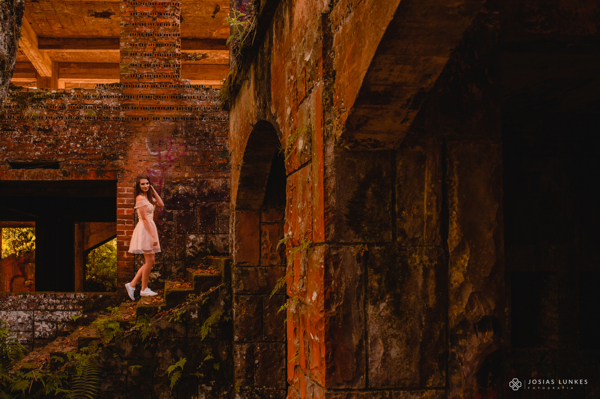 Ensaio de 15 anos nas ruinas do cassino em Canela