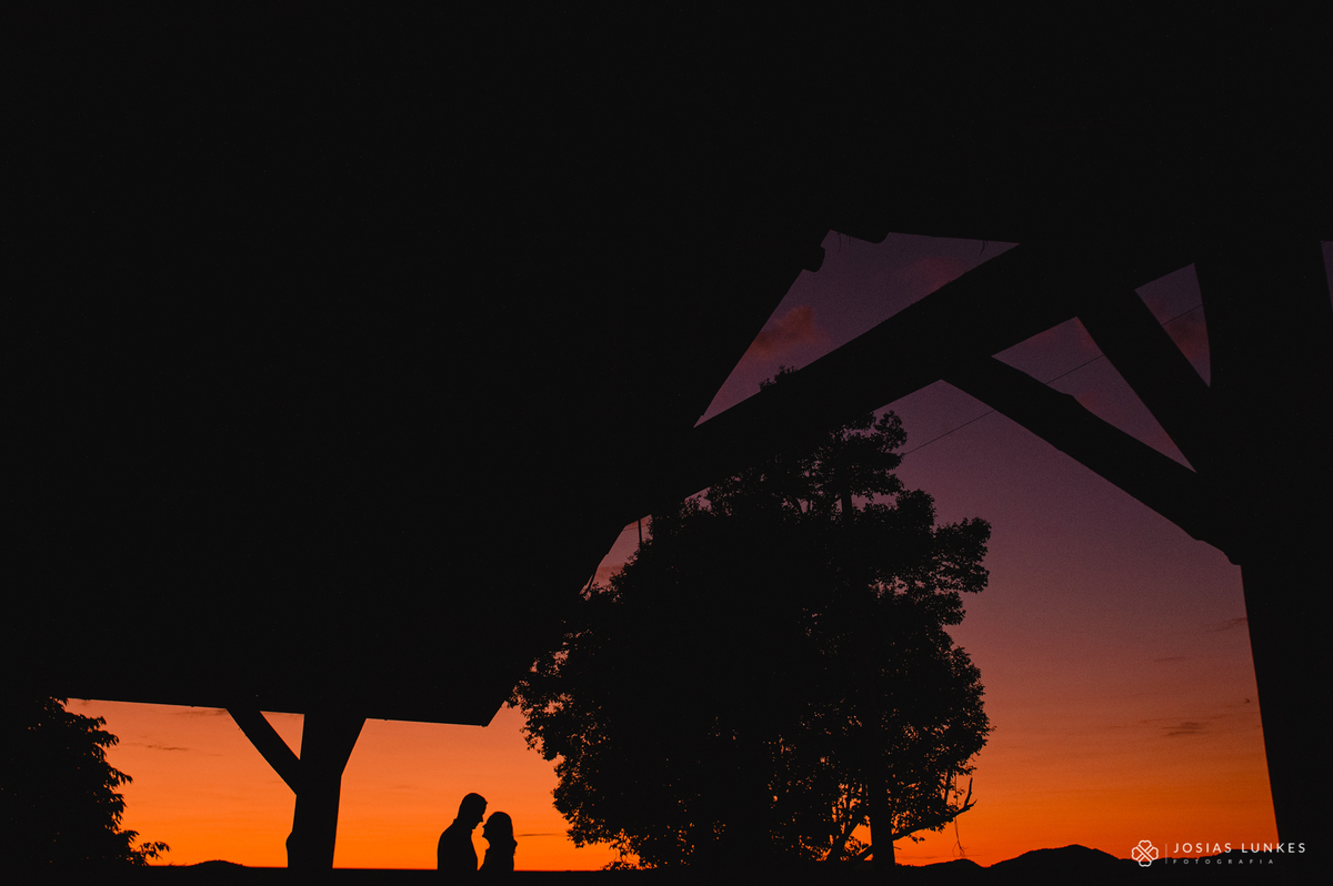 Pré casamento ao amanhecer em picada café