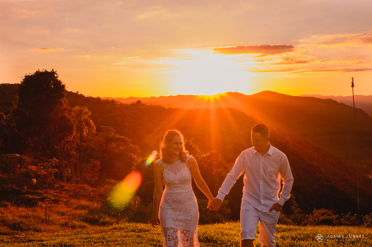 Pré casamento ao amanhecer em picada café