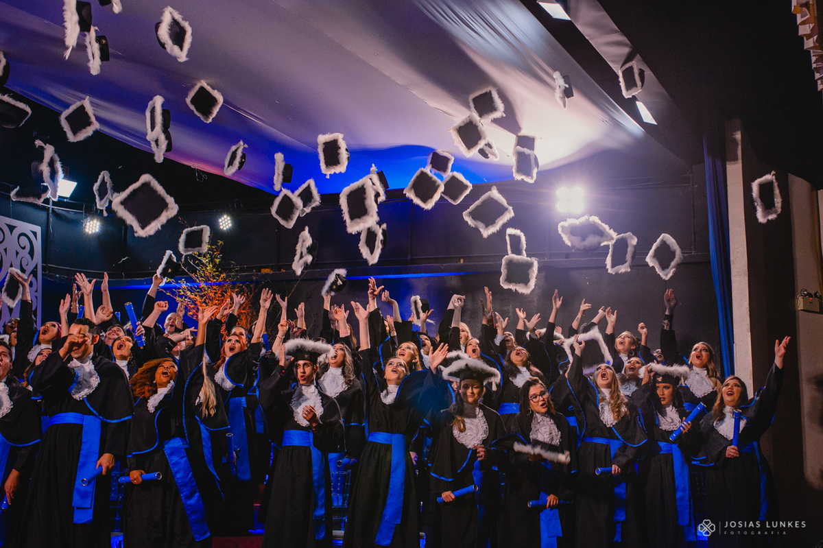 colação de grau em Novo Hamburgo - Fotógrafo de formatura Serra Gaúcha