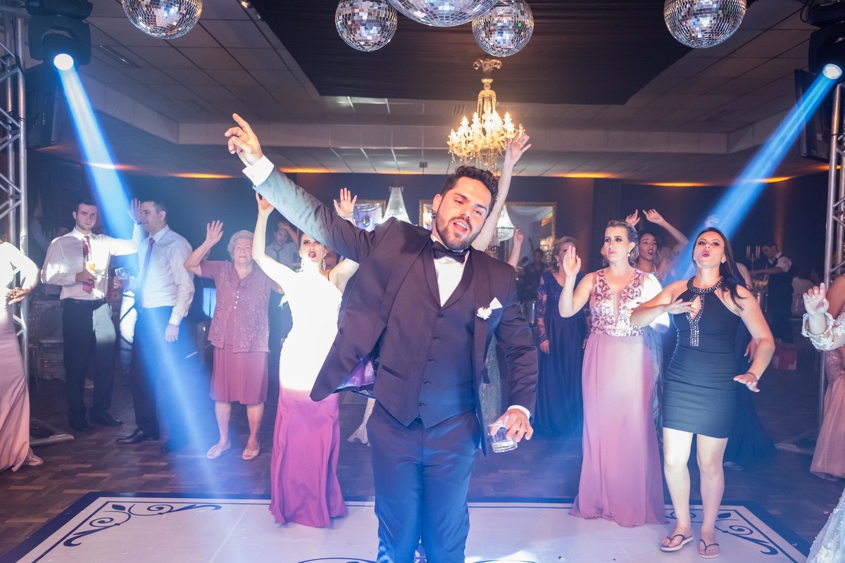 o noivo para de marraqueche em seu casamento