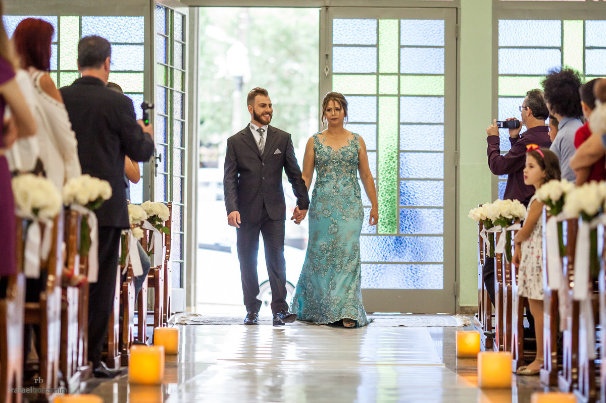 entrada do noivo na igreja Paróquia Nossa Senhora do Perpétuo Socorro