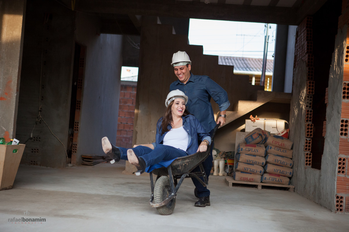 até de carriola os noivos andaram hehehehehe