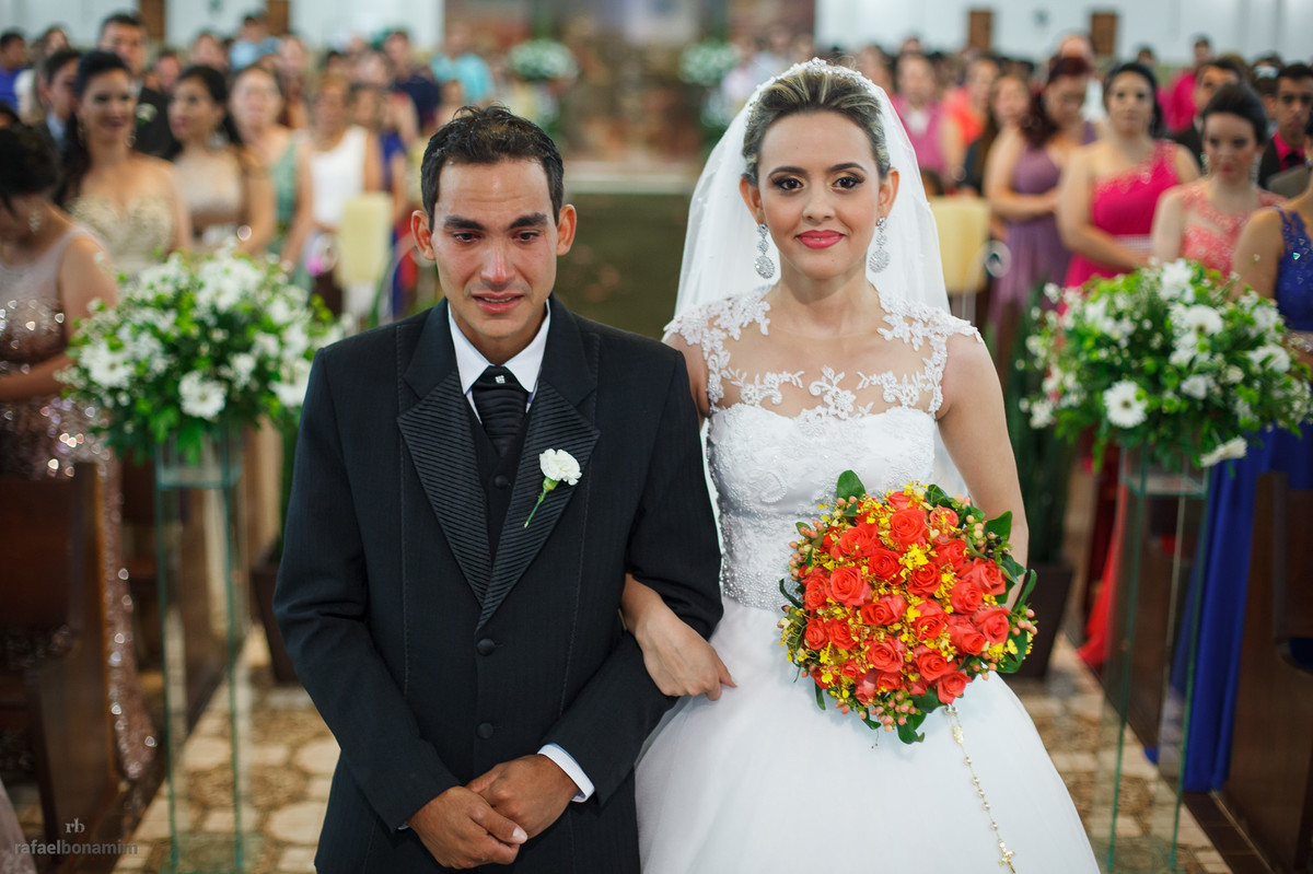 enfim no altar, agora os momentos parecem não passar para o casal.