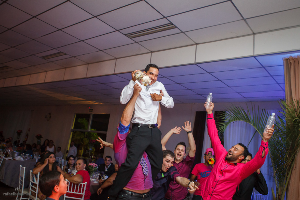 viva viva os noivos, assim foi os gritos ecoados na cidade de Umuarama-Pr.