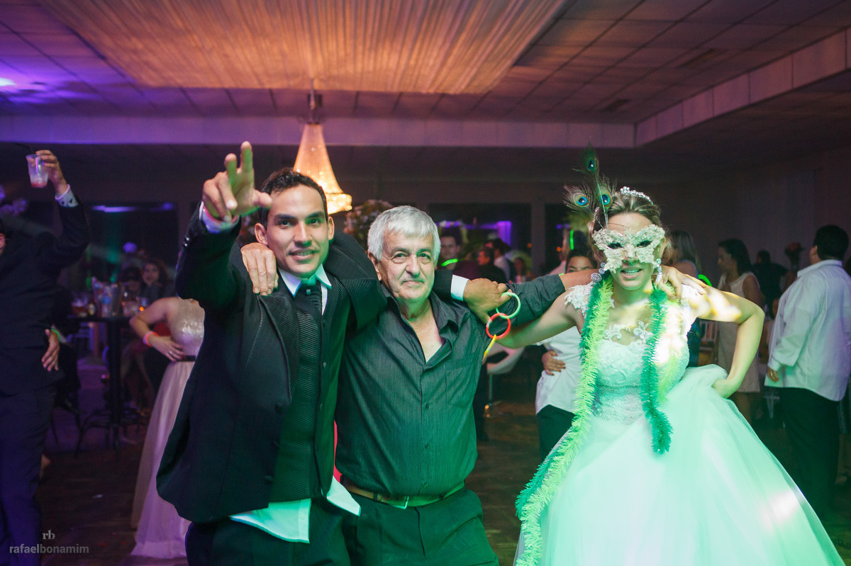 Ernesto o noivo com seu sogro,