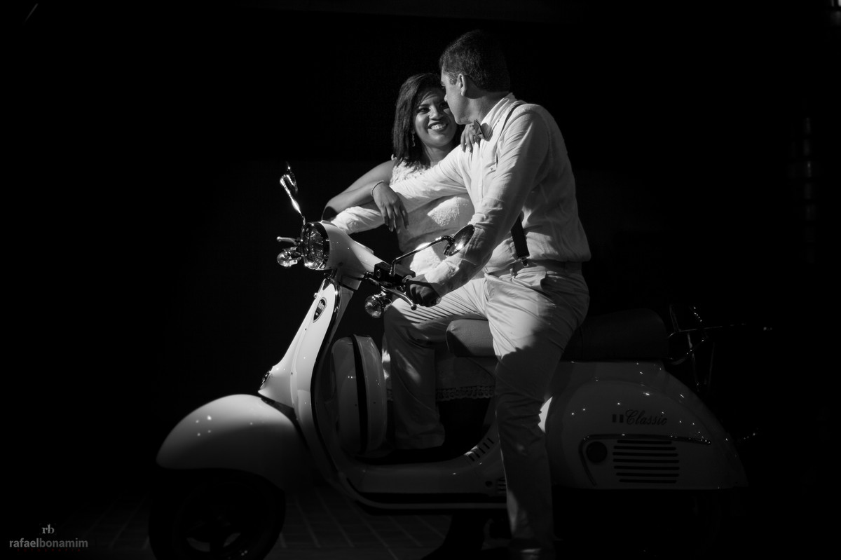 moto vespa foi usda para sessão fotográfica