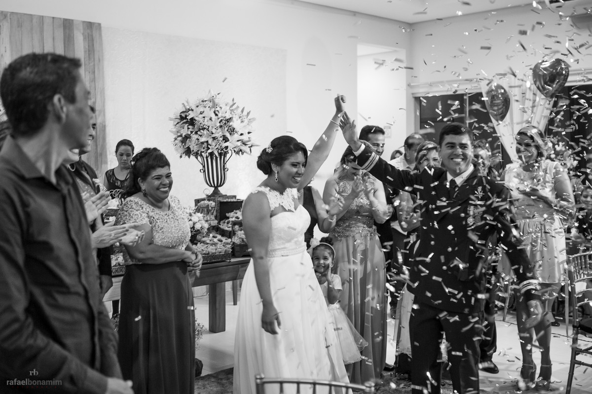 Chuva de papel picado, lembrava a chuva de Umuarama-Pr