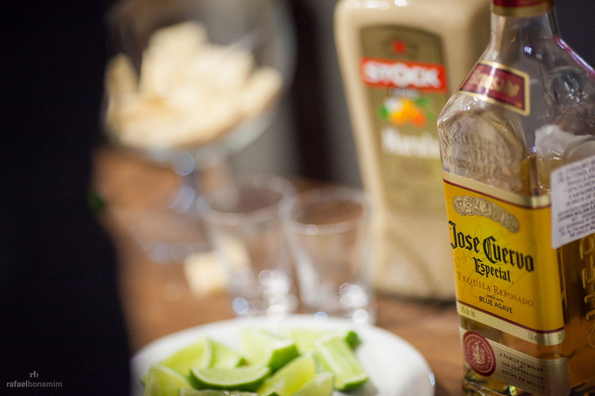 Tequila e muita bebida embalou a festa do casal Tirzá e Claudio