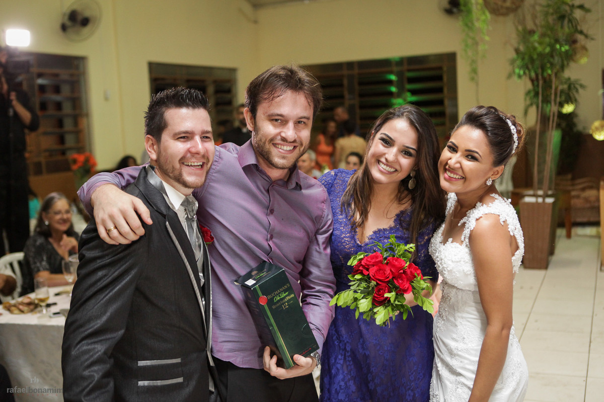 casal de padrinhos na festa