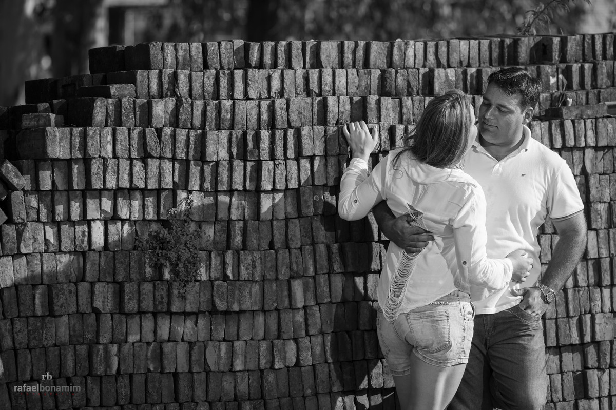 preto e branco na sessão pré weddind