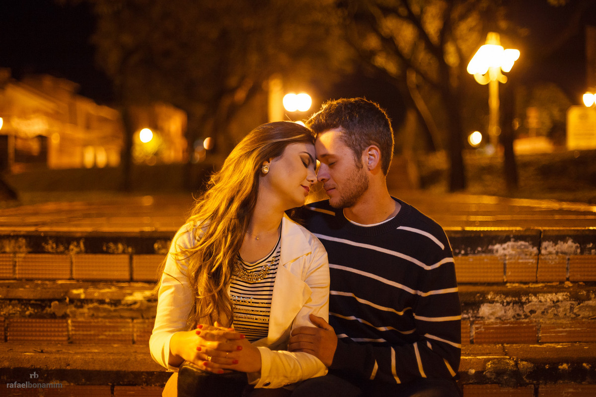 Tatiane e Adriano se casarão em Agosto de 2016, e fizeram suas fotos pré wedding com o fotografo Rafael Bonamim, em Umuarama.