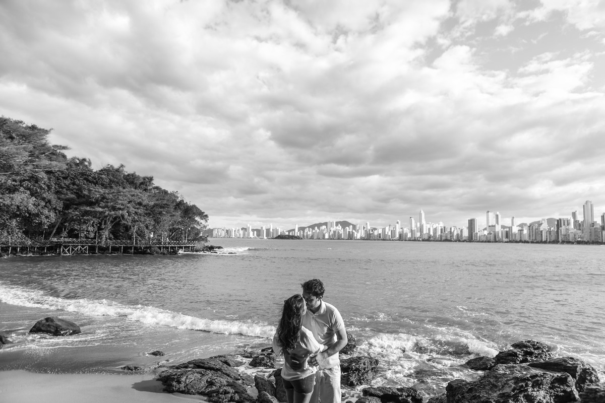 praia de santa catarina como cenário para pré wedding