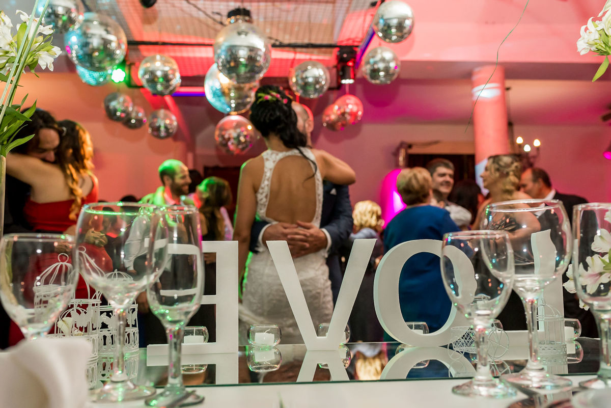 entrada de la novia a salon tara multievento y comienza el festejo de su casamiento, fotogrago para casamiento