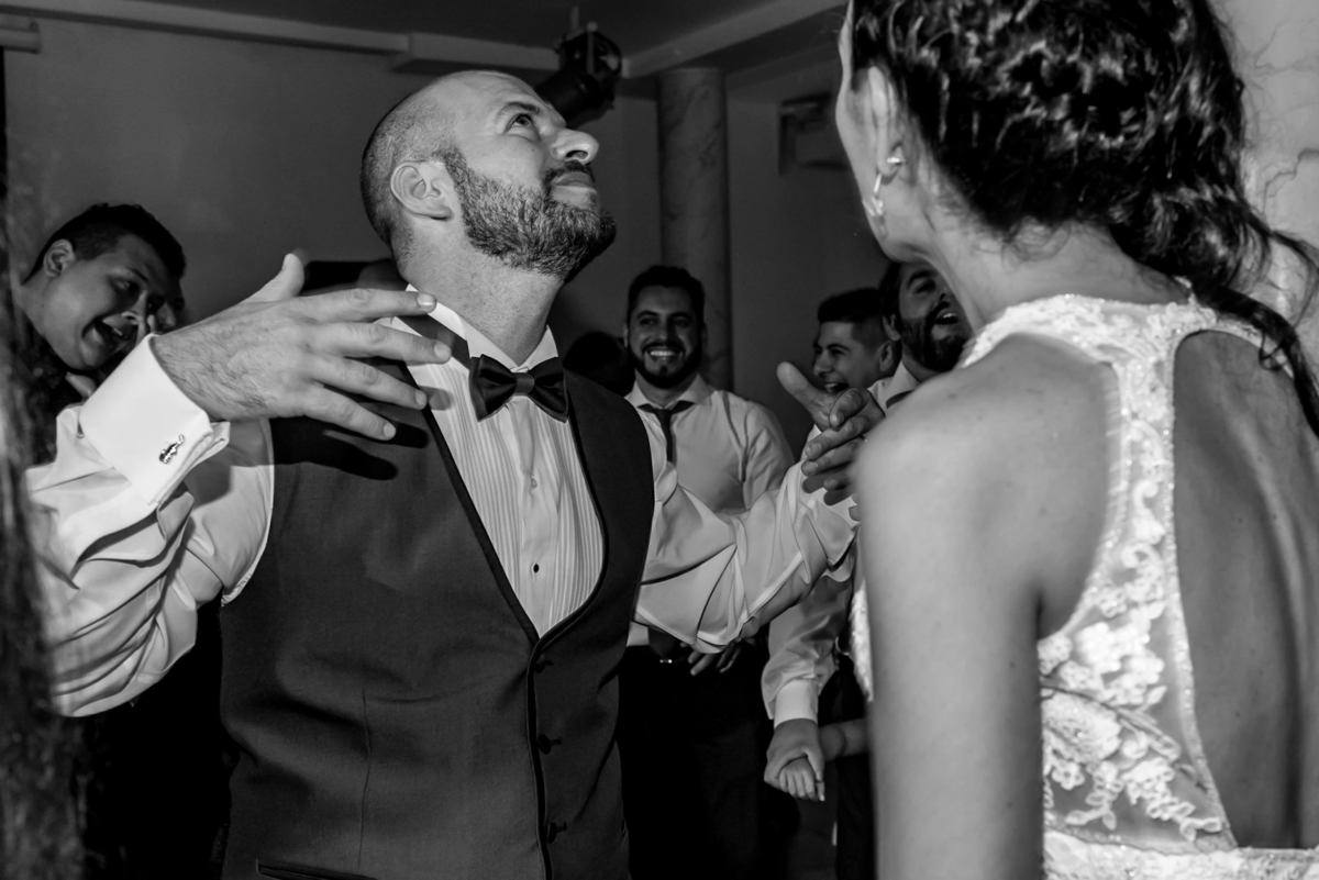 novios bailando, fotogrago para casamiento en tara multievento