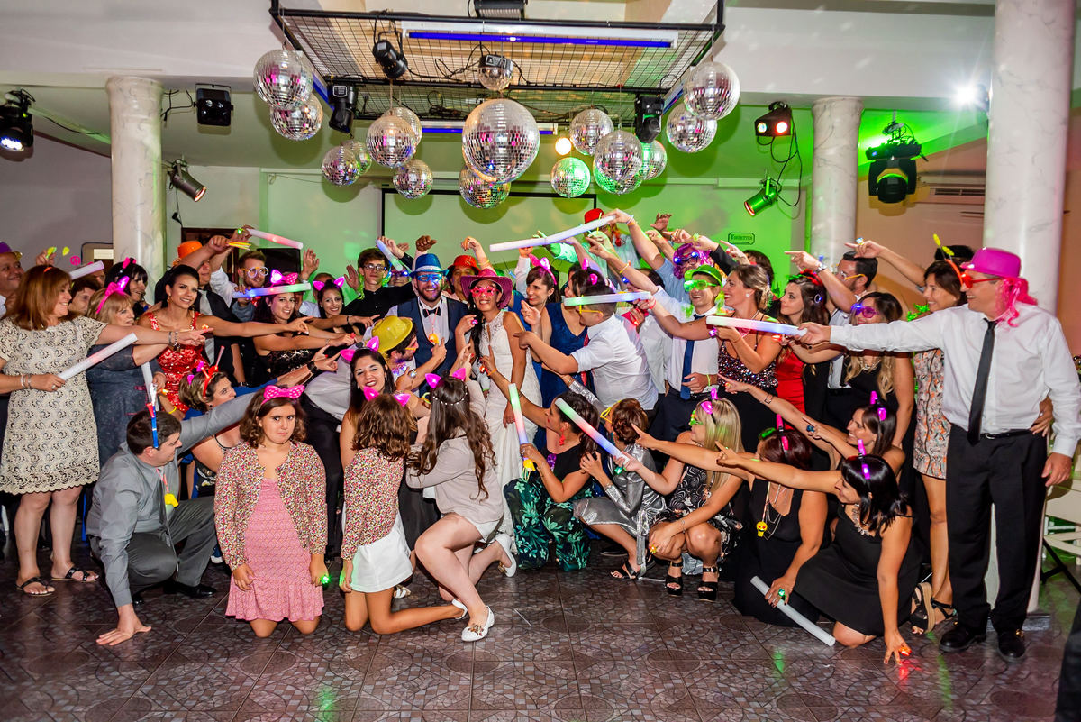 fin de fiesta de casamiento, foto final, fotogrago para casamiento en corrientes