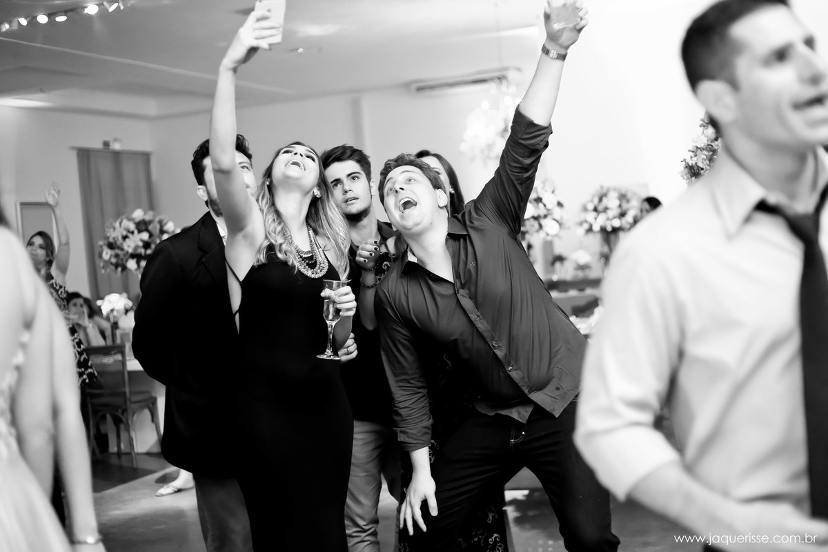 jaque risse, andre risse, estudio bebedouro, melhores fotografos, convidados tirando uma selfie