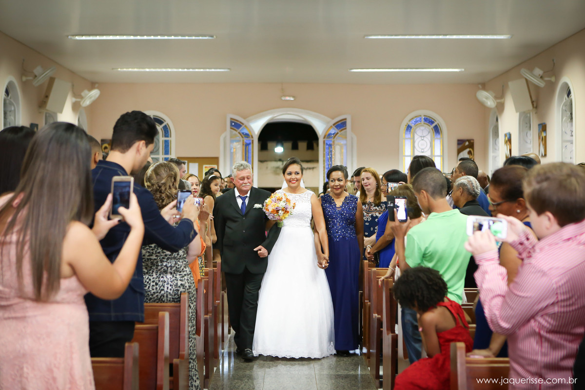 jaque risse, andre risse, estudio bebedouro, melhores fotografos, entrada da noiva com seus pais