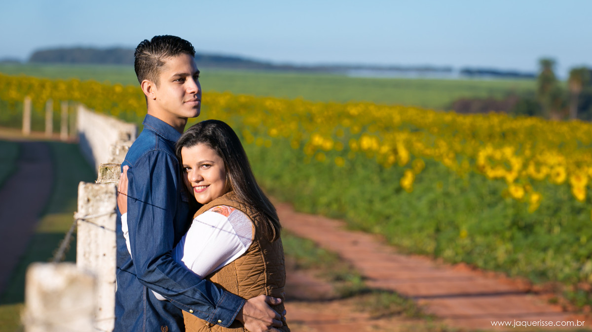 jaque risse, andre risse, estudio bebedouro, melhores fotografos, casal abraçado