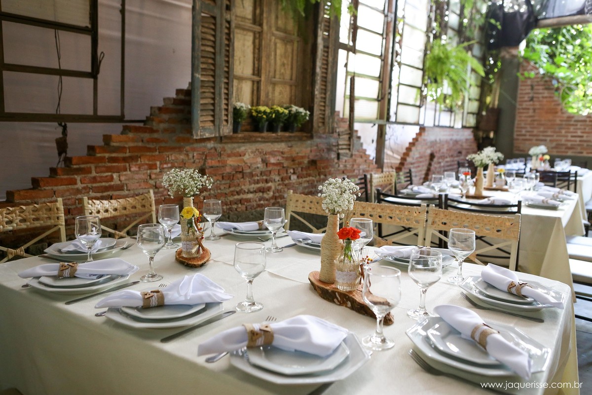 jaque risse, andre risse, estudio bebedouro, melhores fotografos, detalhes da decoração mostrando um ambiente bem rustico em harmonia com o estilo country do casamento