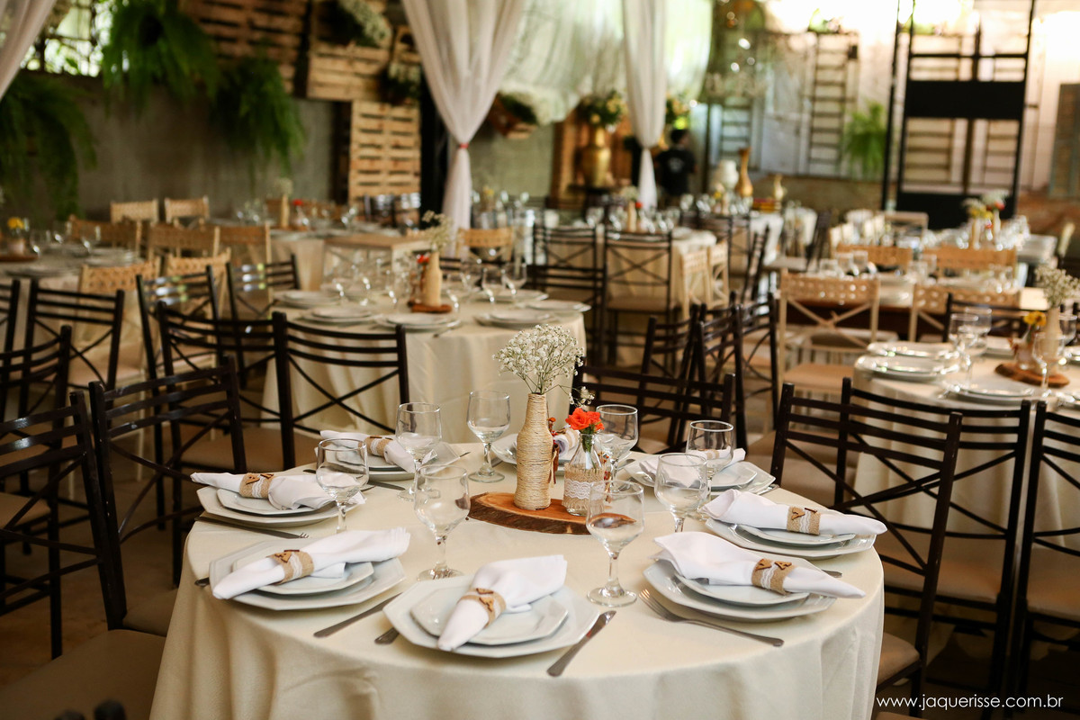 jaque risse, andre risse, estudio bebedouro, melhores fotografos, detalhes da decoração mostrando um ambiente bem rustico em harmonia com o estilo country