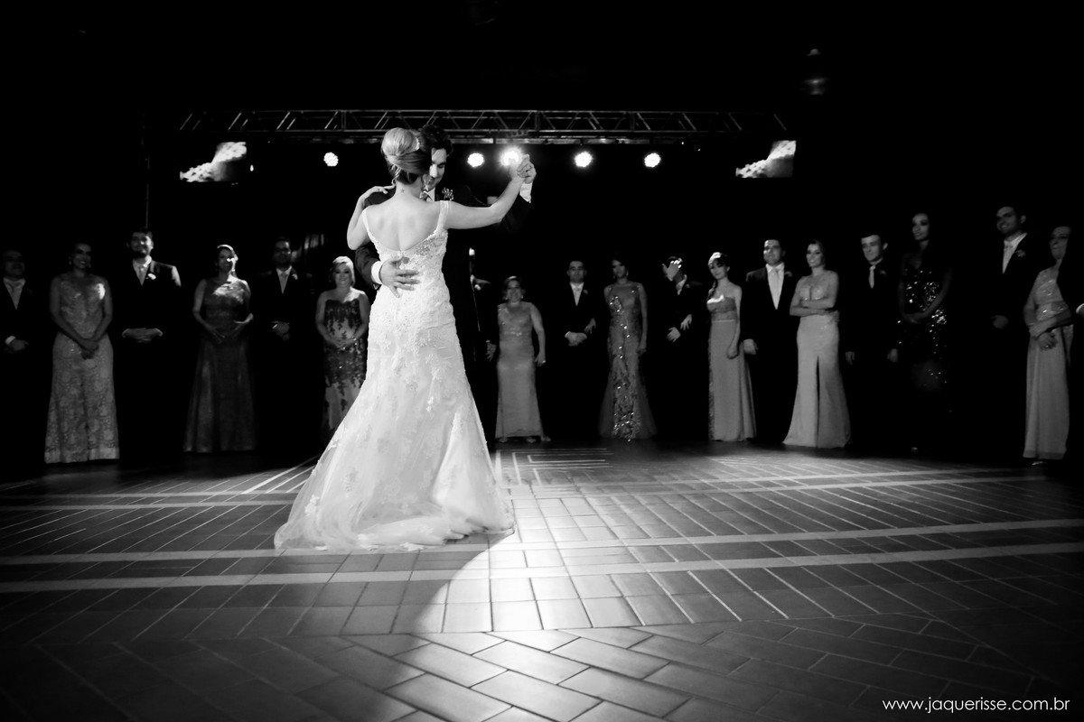 jaque risse, andre risse, estudio bebedouro, melhores fotografos, noivos dançando