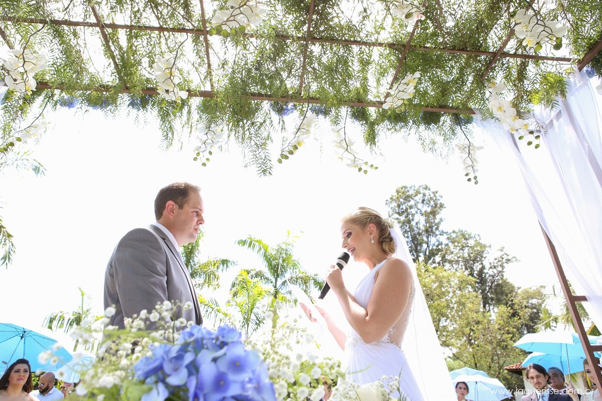 jaque risse, andre risse, estudio bebedouro, melhores fotografos, noiva fazendo sua declaracao ao noivo, noivo a olhando