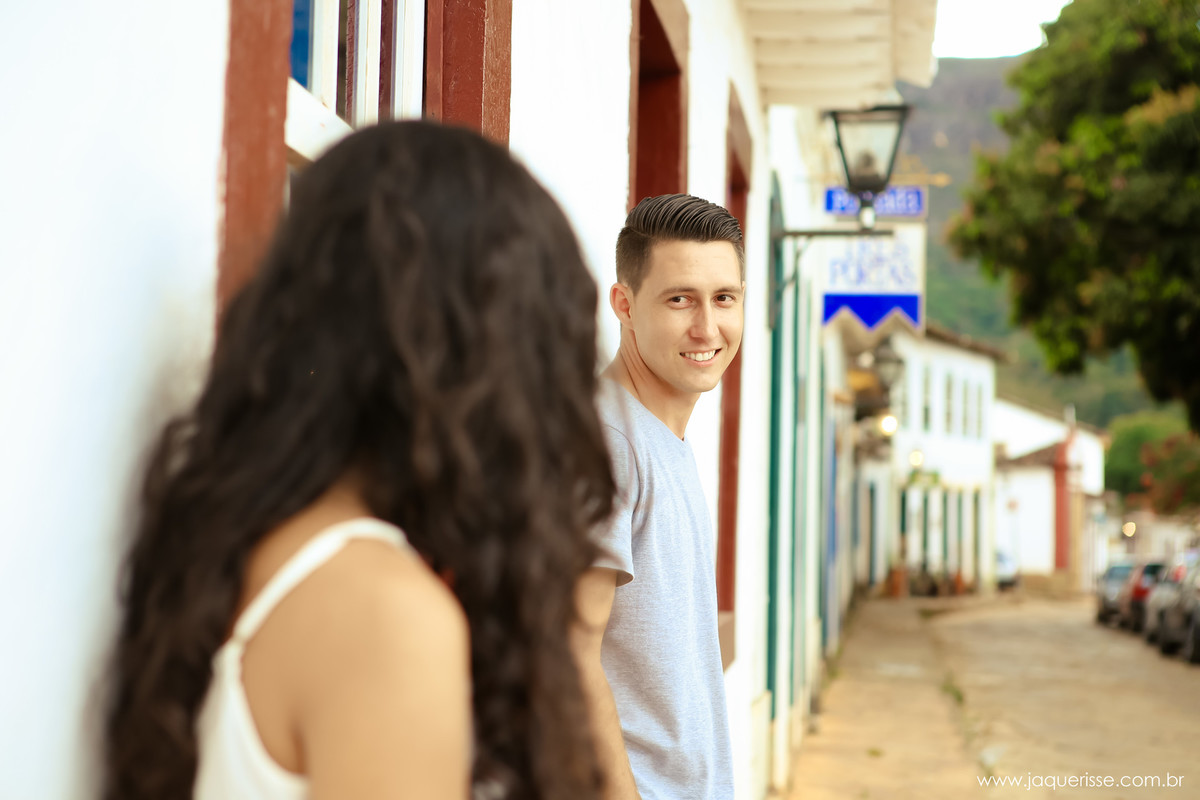 jaque risse, andre risse, estudio bebedouro, melhores fotografos, noiva de costas, noivo a olhando