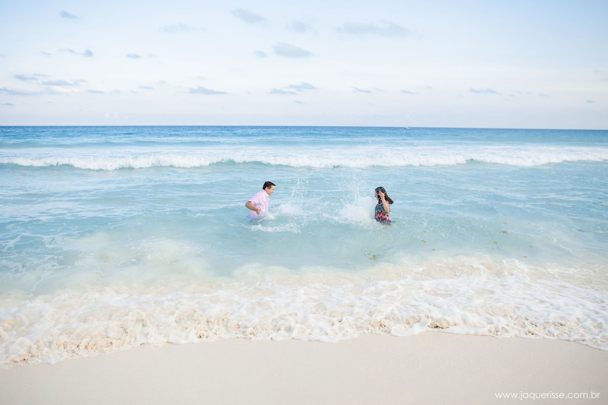 jaque risse, andre risse, estudio bebedouro, melhores fotografos, noivos jogando agua um no outro brincando,