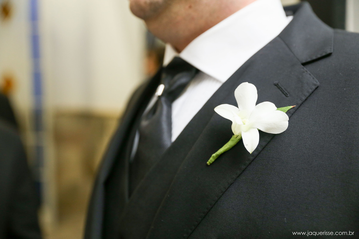 jaque risse, andre risse, estudio bebedouro, melhores fotografos, gravata, terno e a flor do noivo