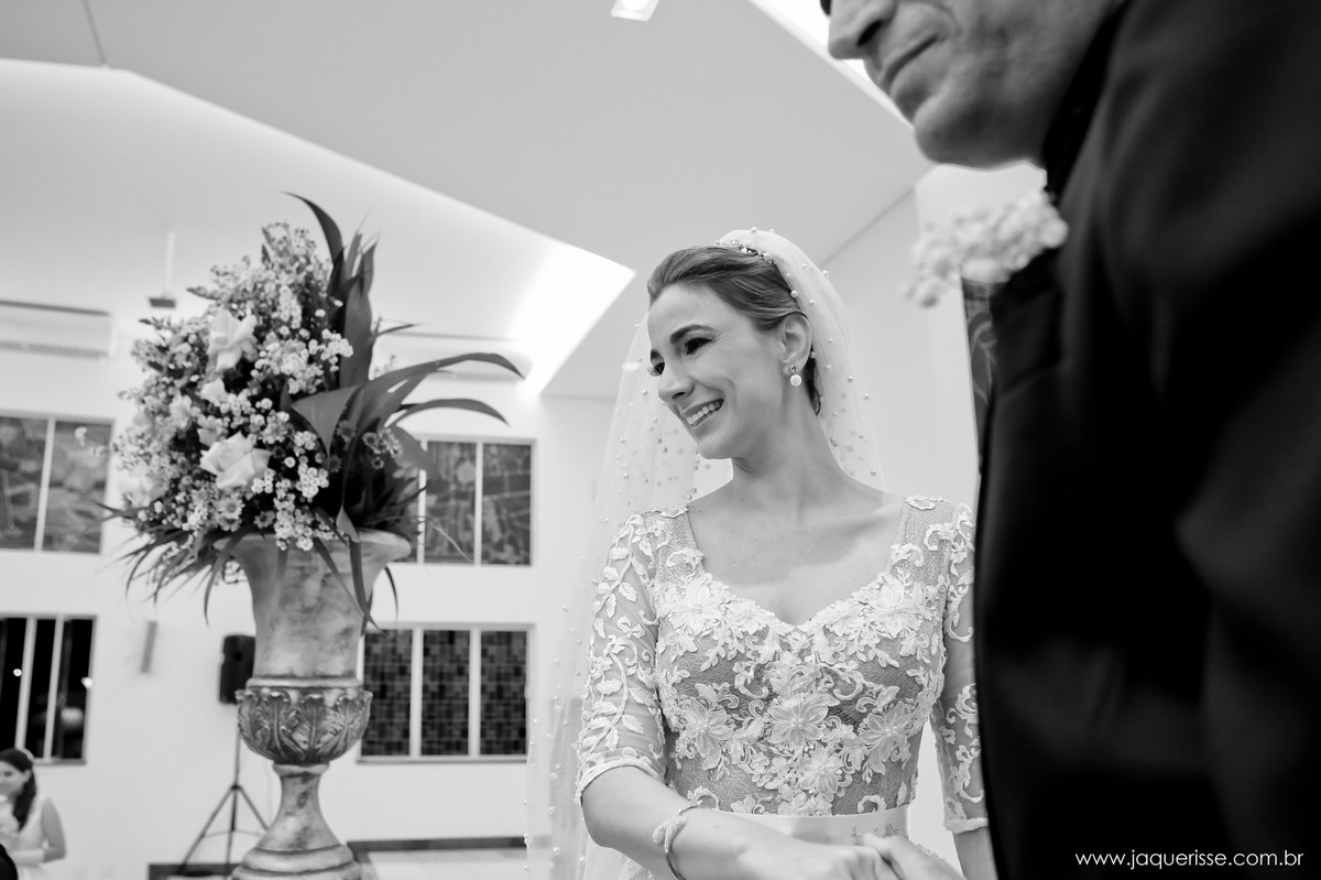 jaque risse, andre risse, estudio bebedouro, melhores fotografos, noiva sorrindo, noivo segurando a mao da noiva