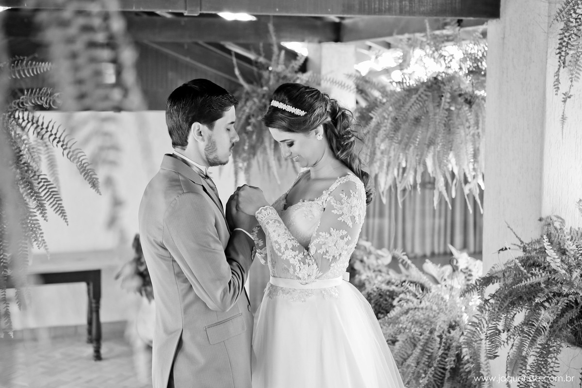 jaque risse, andre risse, estudio bebedouro melhores fotografos, noivos se encontrando antes do casamento, com os olhos fechados