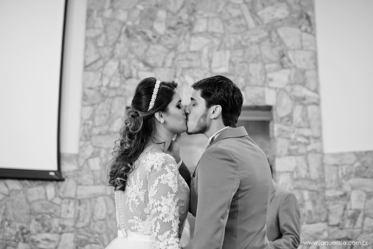 jaque risse, andre risse, estudio bebedouro, melhores fotografos,noivos na hora do beijo