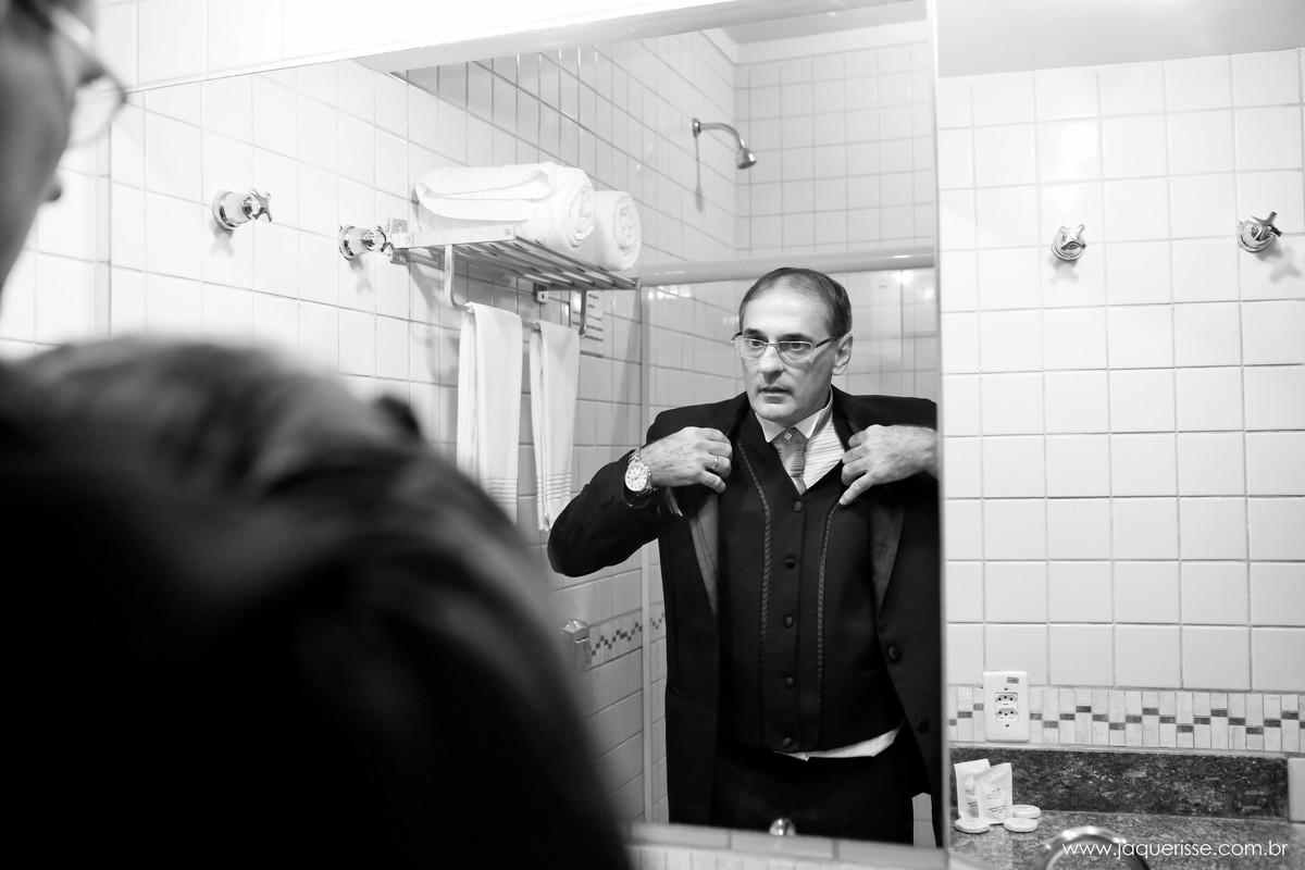 jaque risse, andre risse, estudio bebedouro, melhores fotografos, noivo vestindo o terno