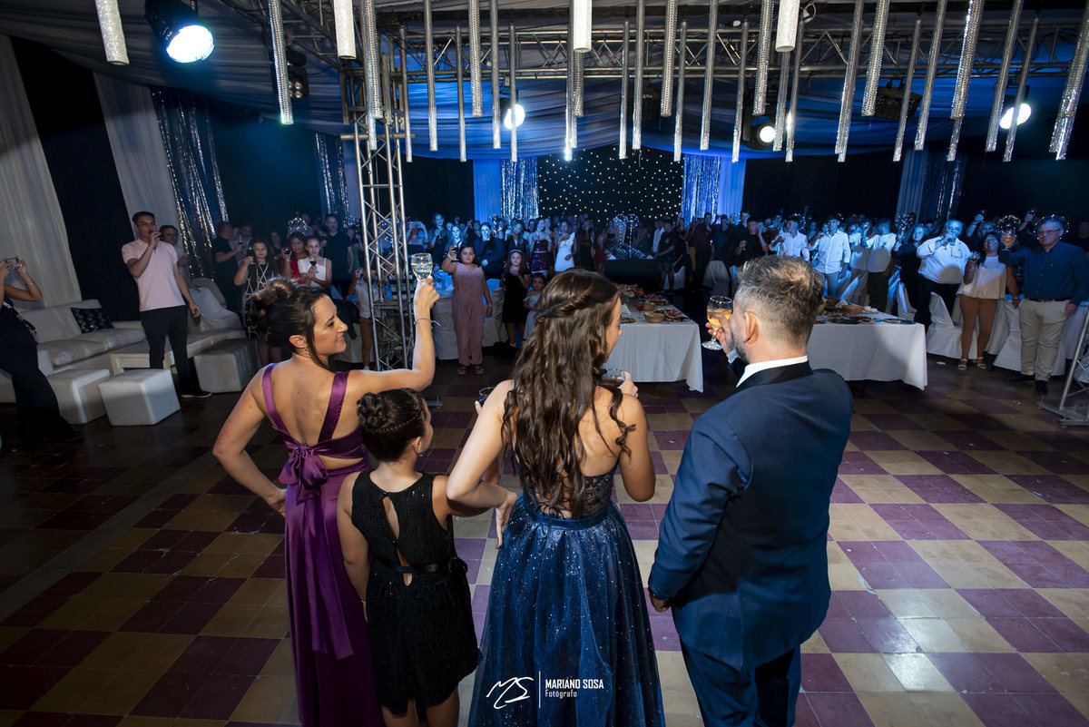 Brindis con los invitados