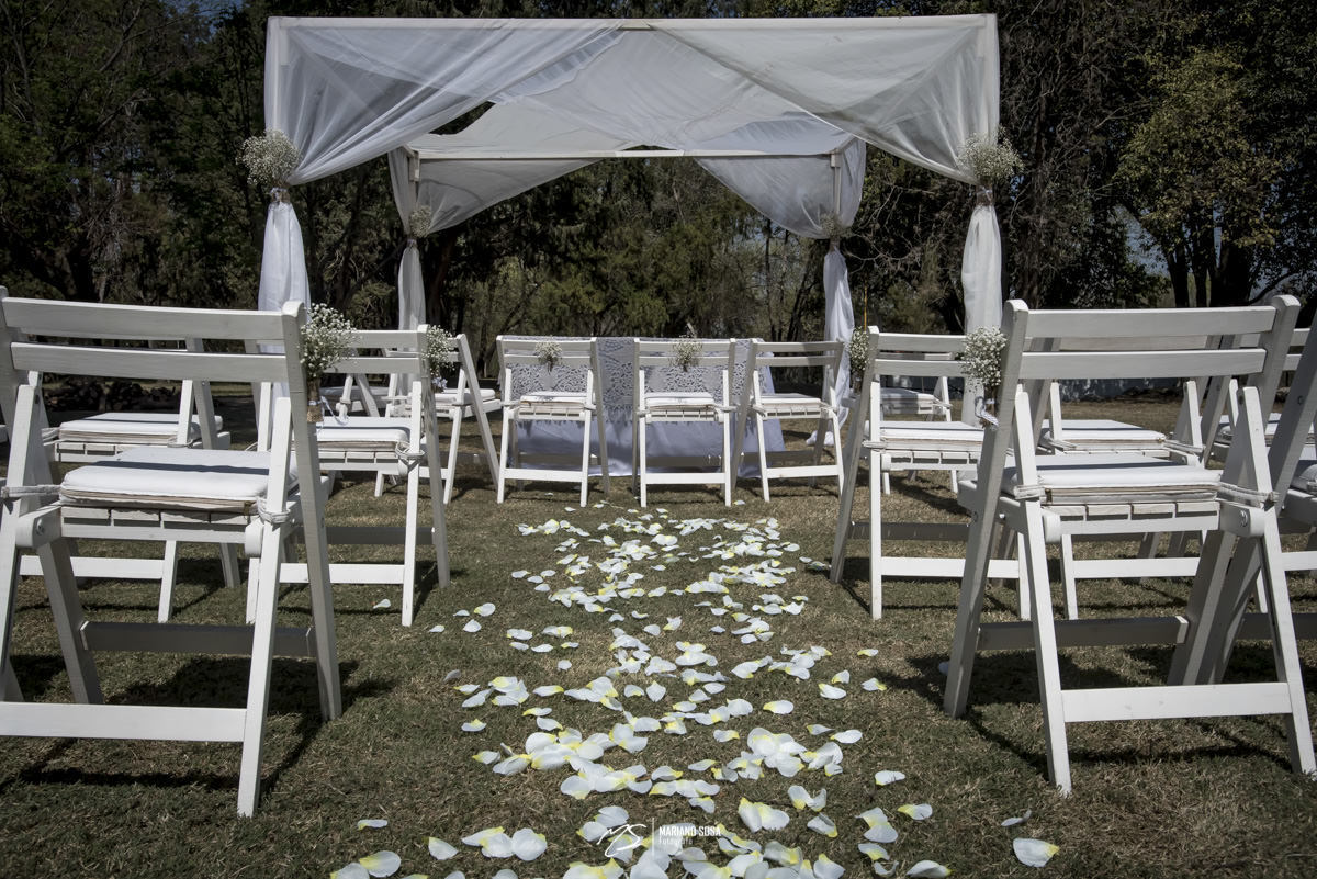 novios-fotograbo-de-boda