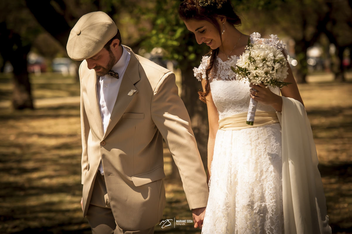 novios-fotograbo-de-boda