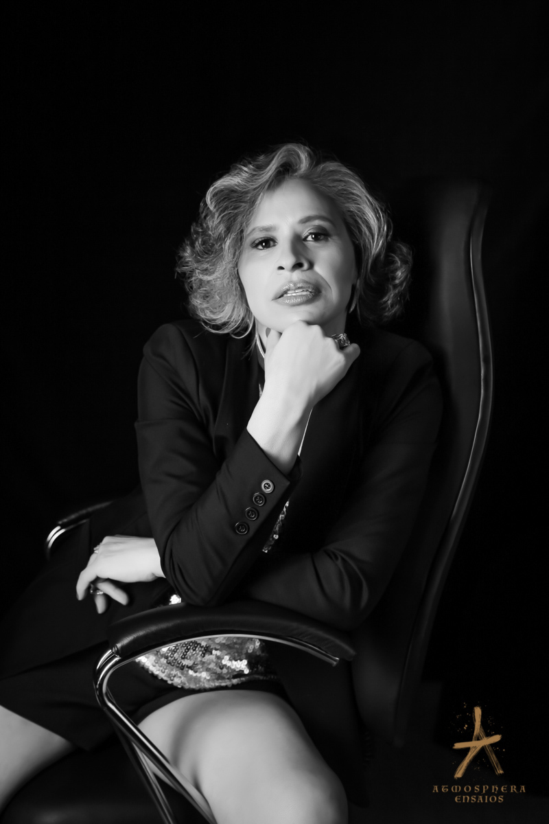 Ensaio Feminino Casual Sensual +50 mulher brasileira estúdio fotográfico profissional são paulo bela vista centro retratos close book sensualidade auto estima mulher idosa madura elegante chique bocão