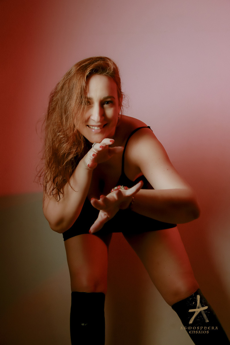 ENSAIO MODELO PROFISSIONAL MODA FASHION LOOK MAKEUP MAKINGOF YOGA PILATES PROGRAMA DE TV MULTI SHOW REDE GLOBO ESTUDIO BOOK FOTOGRAFICO SENSUAL BOUDOIR SEXY DIVORCIO DIVORCIADA MORENA MUSA BELEZA CABELOS LUZES