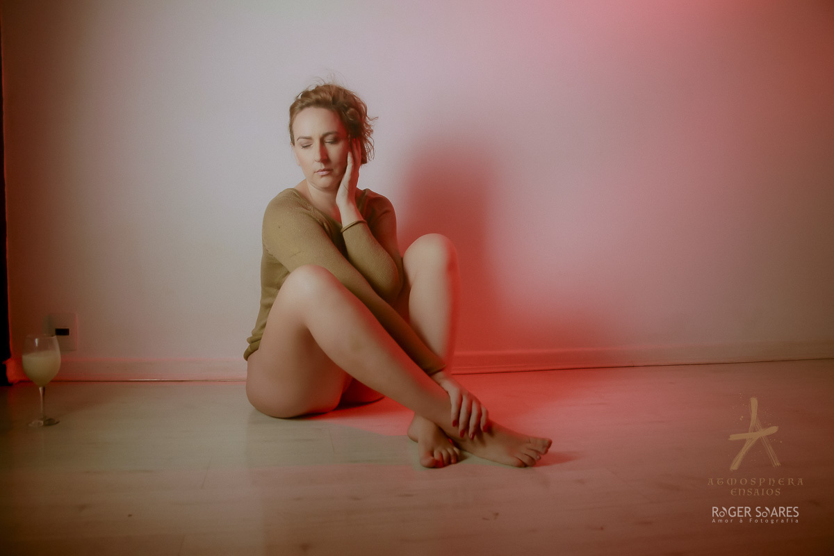 ENSAIO MODELO PROFISSIONAL MODA FASHION LOOK MAKEUP MAKINGOF YOGA PILATES PROGRAMA DE TV MULTI SHOW REDE GLOBO ESTUDIO BOOK FOTOGRAFICO SENSUAL BOUDOIR SEXY DIVORCIO DIVORCIADA MORENA MUSA BELEZA CABELOS LUZES CAMISOLA CAMISA