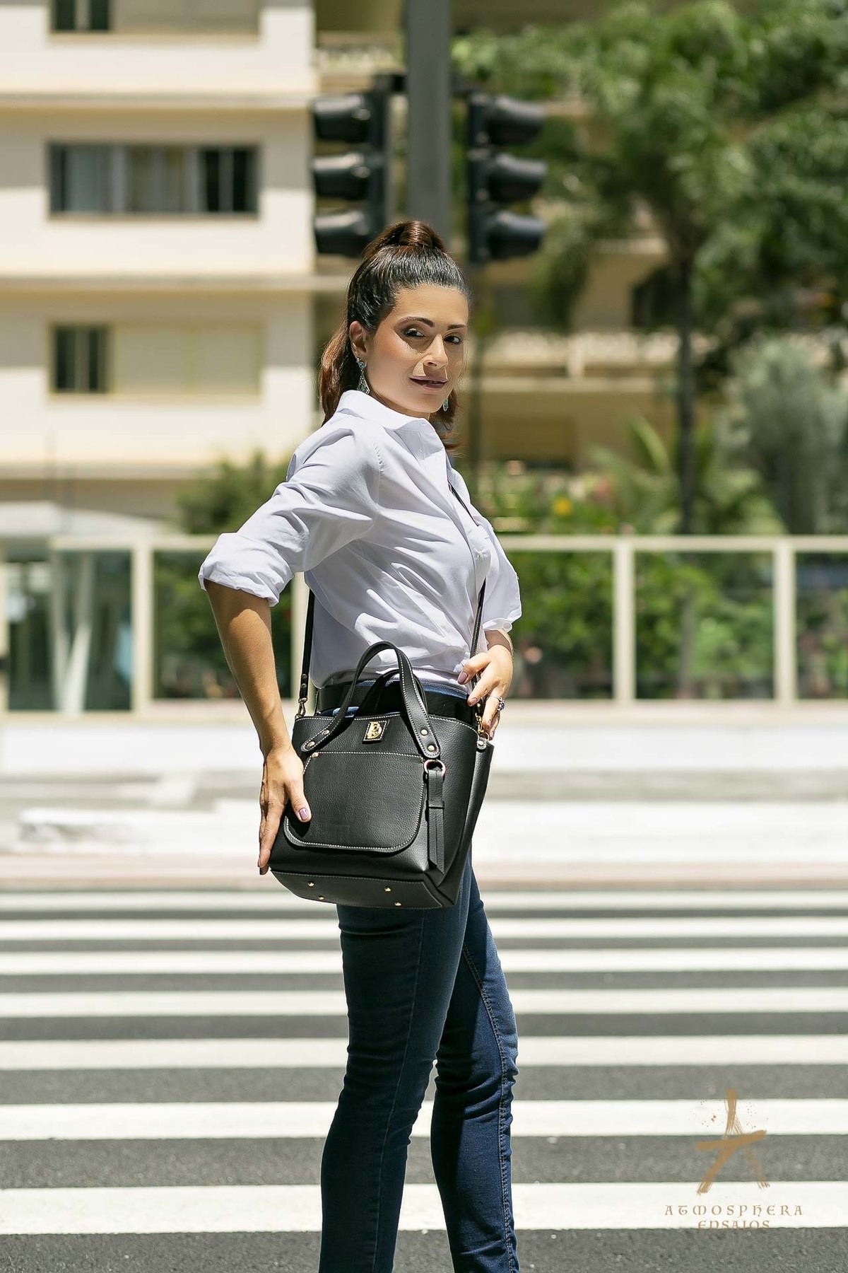 Rê Donvito, Renata Marques, Roger Soares, Atmosphera Ensaios, bolsas exclusivas, fotos profissionais, ensaio fotográfico, Avenida Paulista, modelo oficial, e-commerce, redes sociais, marketing digital, São Paulo, Bolsas femininas, bolsas finas elegantes