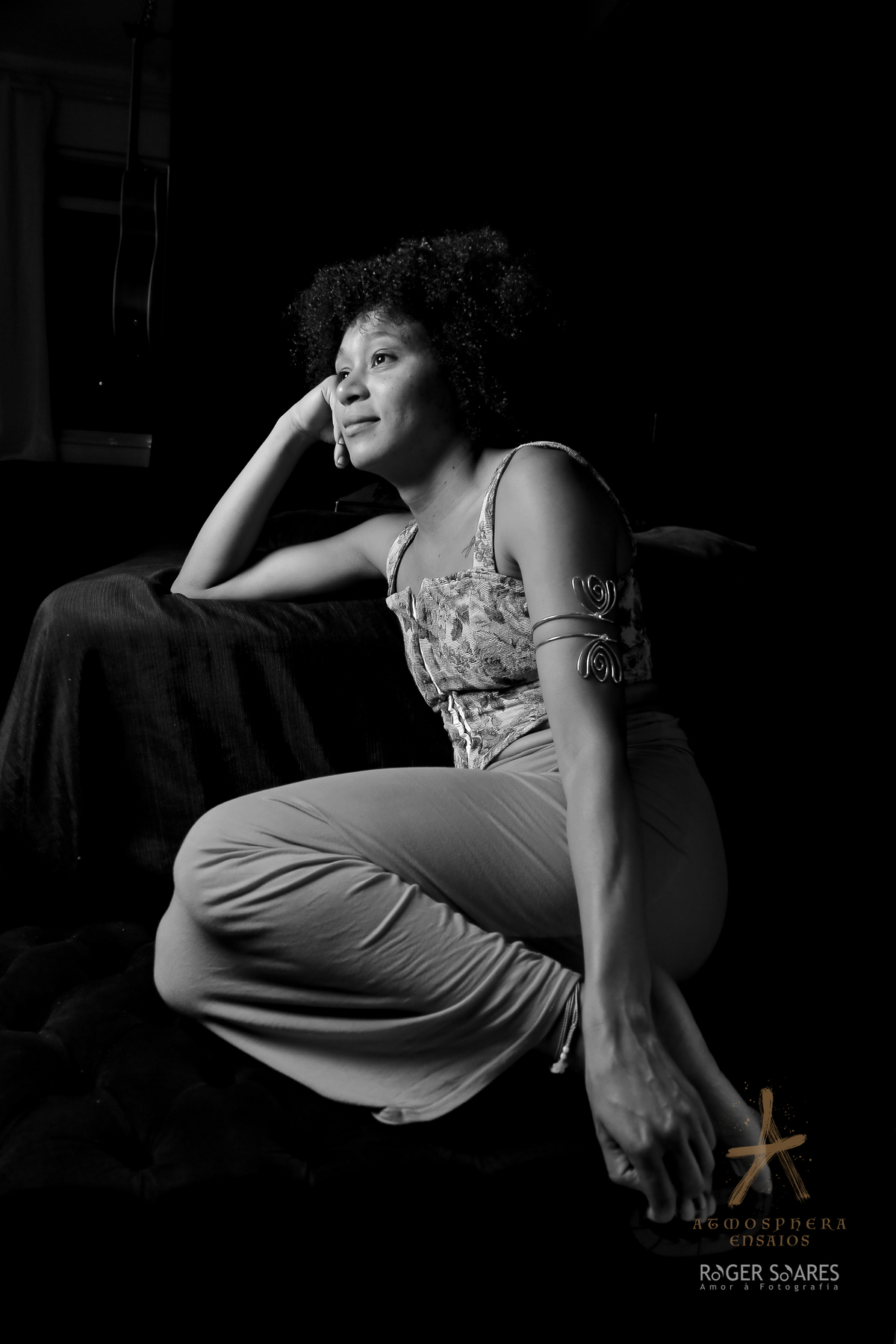 fototerapia, retrato terapêutico, amor próprio, autoestima feminina, reconexão pessoal, aceitação corporal, autoimagem consciente, fotografia que cura, olhar acolhedor, valorização pessoal, transformação interior, retratos reais, cura através do retrato